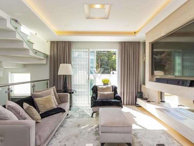 CASA CONDOMININIO 2 SUÍTES MERCÊS CURITIBA