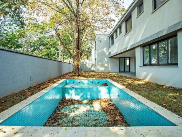 CASA CONDOMÍNIO ALTO PADRÃO/RECÉM CONSTRUÍDA/ 4 SUÍTES, ESCRITÓRIO, SALA ÍTIMA, PISCINA 6 A 10 VAGAS