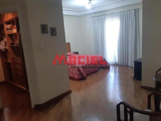 Casa Condomínio em São José dos Campos