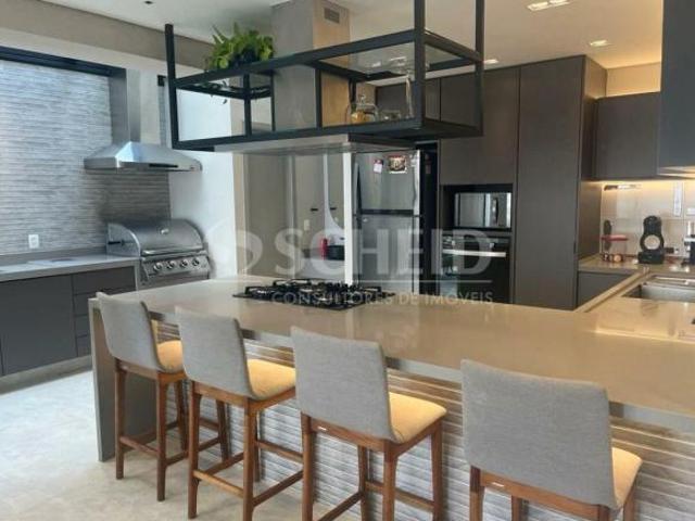 Casa Condomínio Fechado com 273M², 4 quartos, 2 suítes, closet, dua salas, 3 vagas