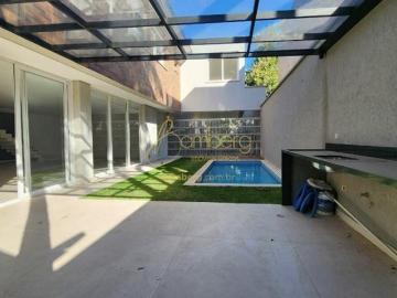 Casa condomínio Jardim dos Estados Nova 4 suítes, 4 vagas, área gourmet, piscina