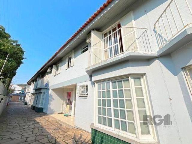 Casa Condomínio no bairro Tristeza, com 3 dormitório s
