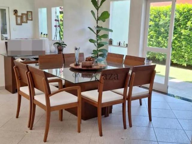 Casa Condomínio Residencial Mirante do Vale Jacareí 4 Dormitórios 203m²