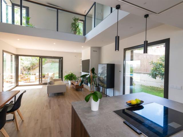 Casa moderna con piscina y jardín en Vallveric, Mataró – Cos. 340m² Mataró