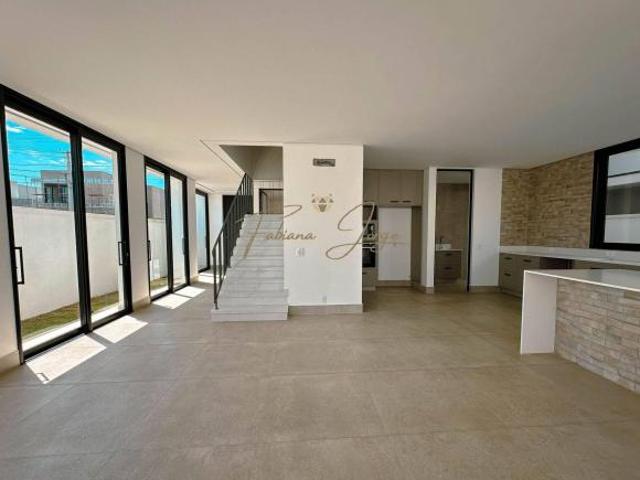 Casa Contemporânea e moderna a venda em Paulínia