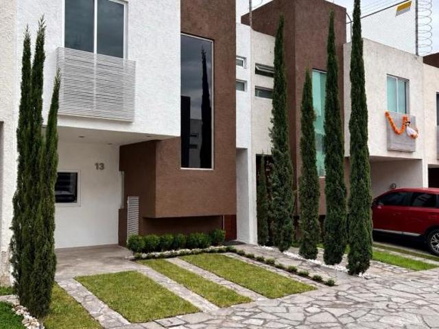Casa contemporánea en Los Agustinos Residencial | Ubicación, tranquilidad y equi