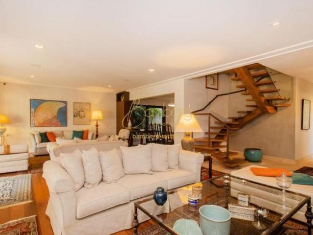 Casa contemporânea na Granja Julieta 4 dormitórios, 3 suítes e 3 vagas