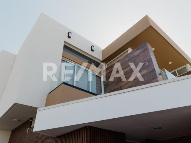 Casa Costa Coronado Residencial