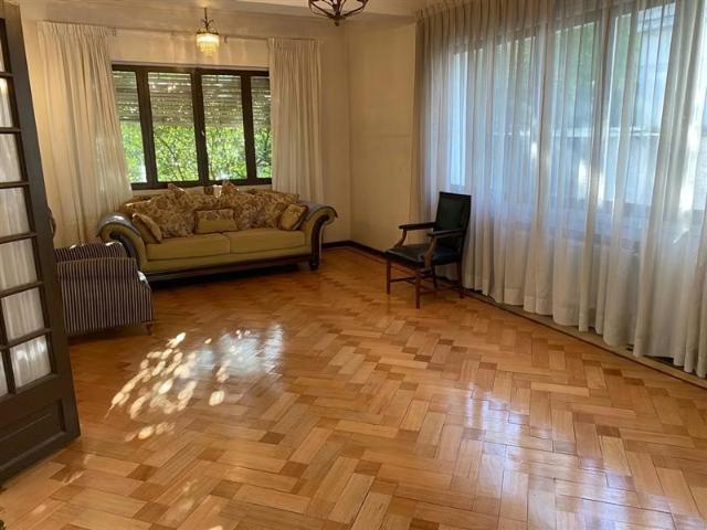 Casa Covarrubias, amplio terreno, dpto. Interior, jardines | 3 dormitorios por 16500.00 en Ñuñoa