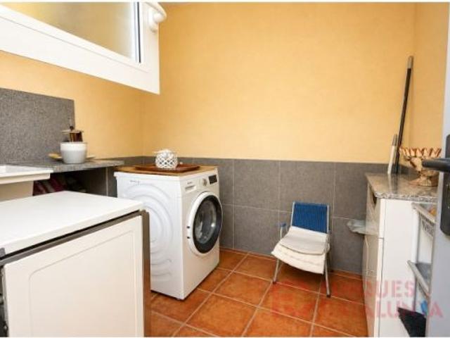 Casa duna sola planta amb 3 habitacions, pati de 60 m² i pàrquing doble a