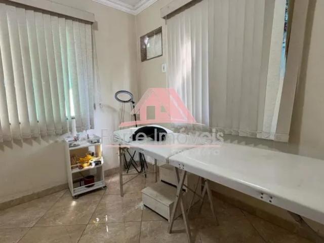 Casa Duplex á venda com 4 Quartos Santa Cruz/RJ