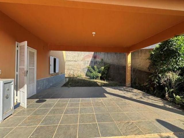 Casa duplex à venda em Pequeri MG – conforto, espaço e tranquilidade em um só lugar!