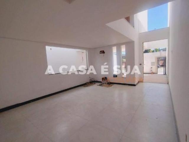 Casa Duplex a venda, 3 quartos, Lúcio de Abreu