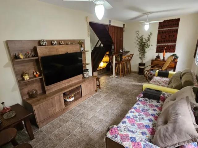 Casa duplex com 5 quartos no bairro Braga em Cabo Frio