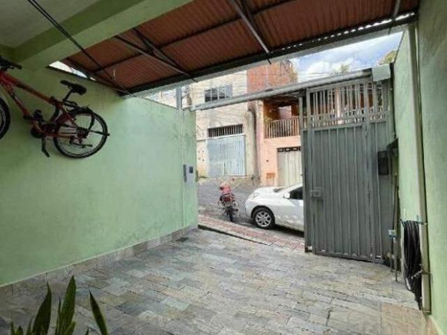 Casa Duplex com Entrada Individual com 2 Quartos no Bairro Jaqueline