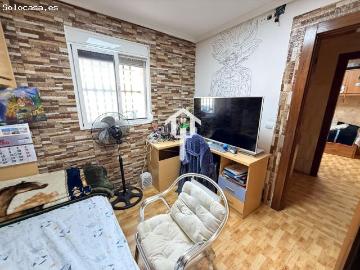 CASA DÚPLEX DE 228M2 EN LOS ÁNGELES DE ALICANTE: PATIO DE 30M2, 4 HABITACIONES Y JACUZZI