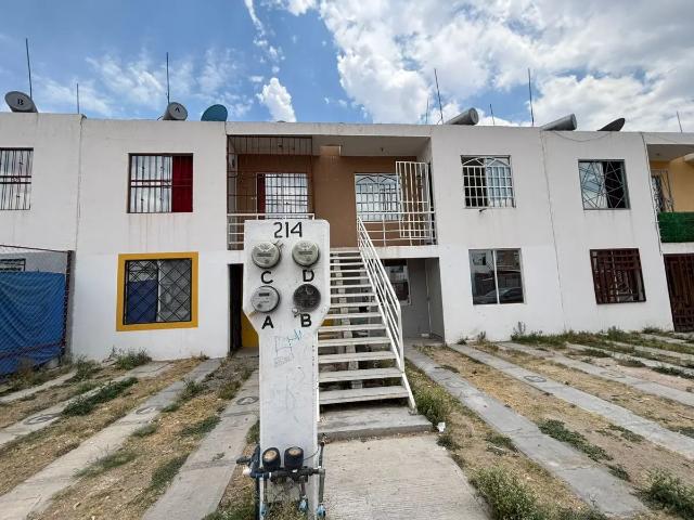 CASA DUPLEX EN VENTA EN TORRES DORADAS