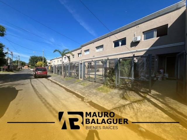 Casa Duplex en Alquiler en Ciudad Evita 2 dormitorios Cochera