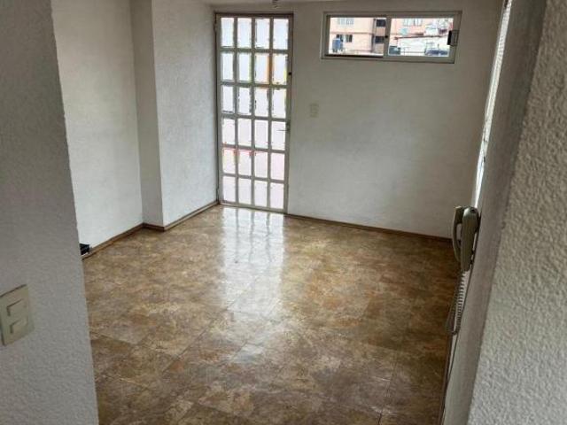 Casa Duplex en la calle JARIPEO 14 3 C, en la Col. VILLAS DE LA HACIENDA, ATIZAPAN DE ZARAGOZA, EDO