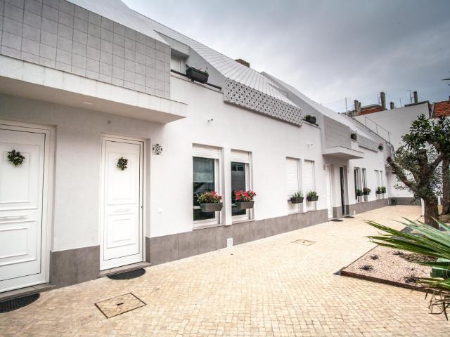 Casa da Mãe d'Água Duplex house in private villa