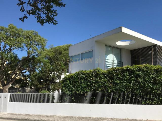 Casa da Árvore Fornos Aldeia do Meco Sesimbra 690 000,00 €