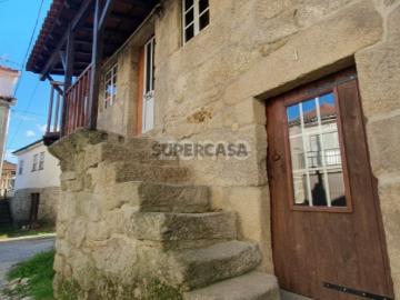 Casa da Esquina: Moradia T3 para venda em Almargem Viseu