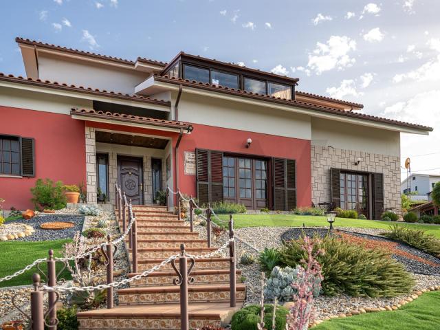Casa da Fonte | Moradia T6 de Charme com 2.400m² de Terreno