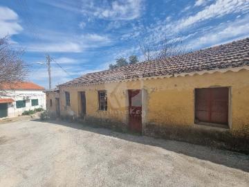 Casa da Lomba Encantadora casa de pedra para renovar