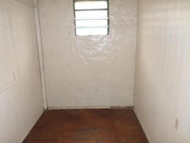 Casa de madeira o terreno 8,50 por 28