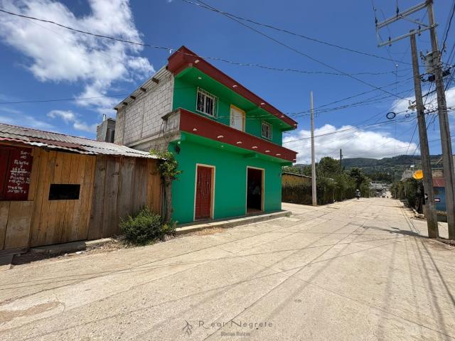Casa de madera en Barrio Guadalupe, Pueblo Nuevo Solistahuac?n