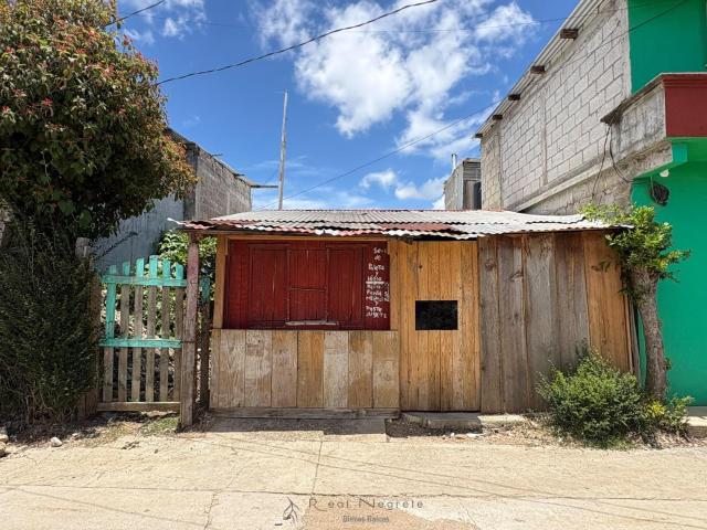 Casa de madera en Barrio Guadalupe, Pueblo Nuevo Solistahuac?n