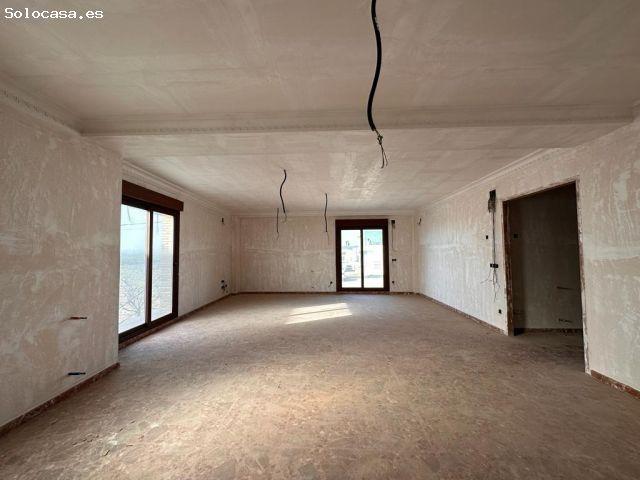 CASA DE OBRA NUEVA CON DOS PISOS Y GARAJE