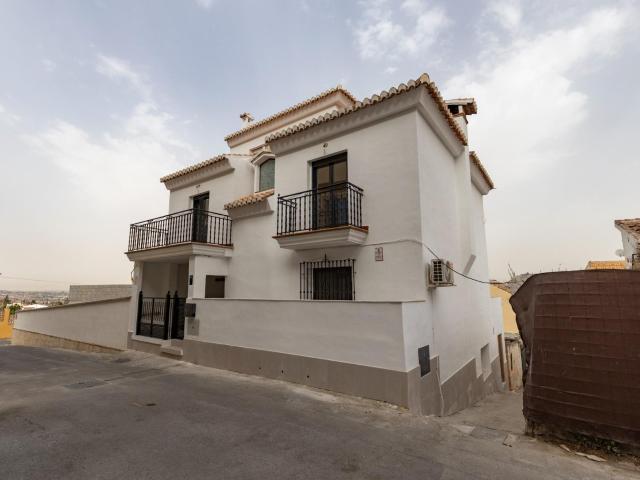 Casa de Obra Nueva Independiente en el Barrio de Monachil