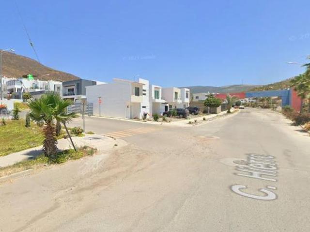 CASA DE OPORTUNIDAD EN VISTA HERMOSA ENSENADA