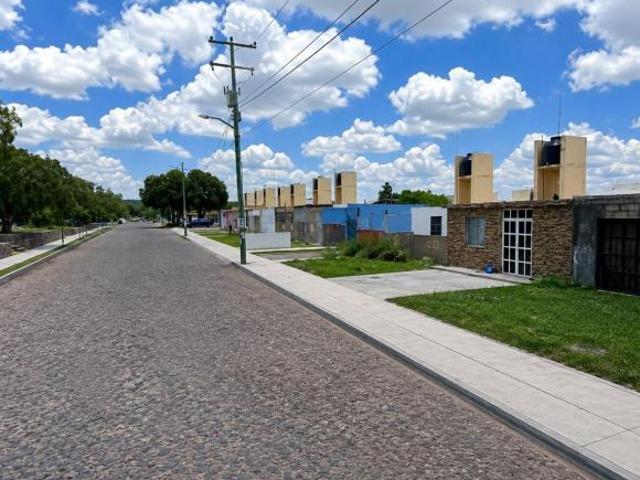 CASA DE OPORTUNIDAD, IGNACIO REYES RAYON 4 FUNDADORES SAN JUAN DEL RÍO C.P. 76830. FCC