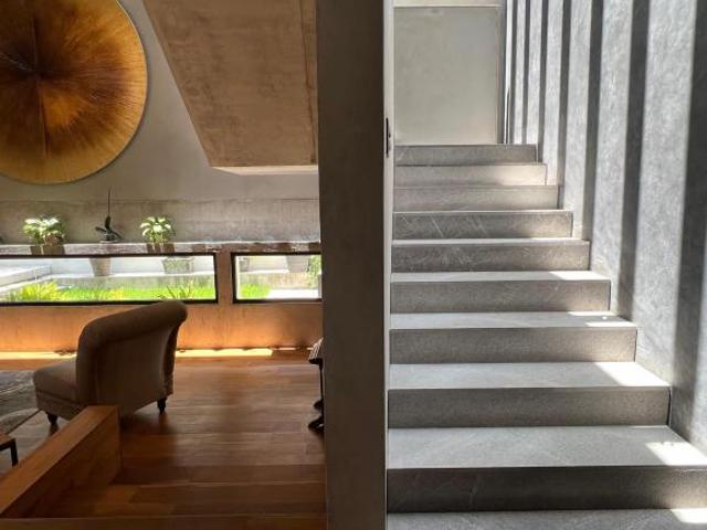 Casa de autor con estilo industrial Diseño premiado