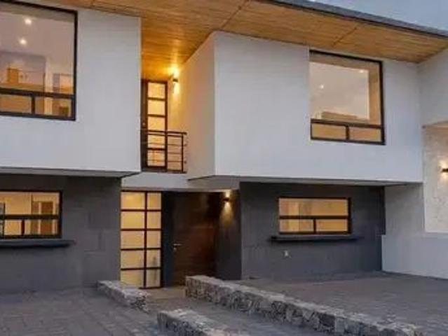 Casa De Autor En Venta Ó Renta Con Doble Altura, Lomas De Juriquilla, Querétaro