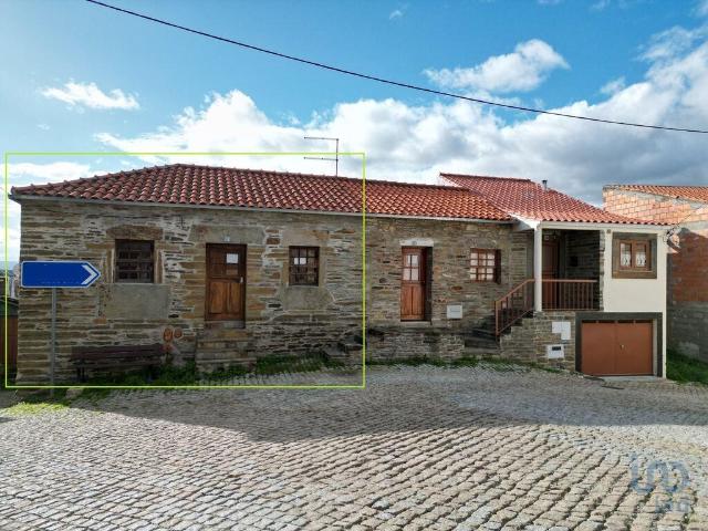 Casa de aldeia T3 em Açoreira de 98,00 m²