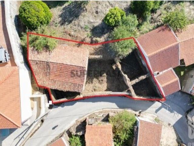 Casa de aldeia T2 em Vila Nova de 250,00 m²