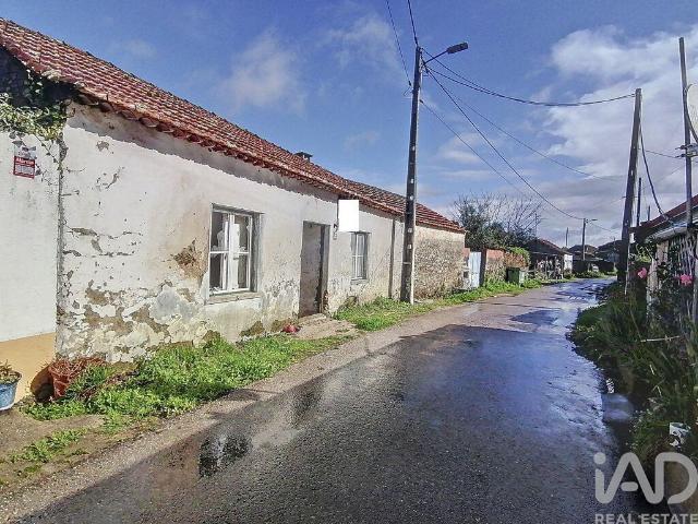 Casa de aldeia T2 em Olalhas de 411,00 m²