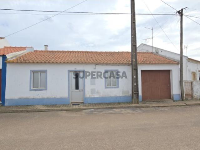 Casa de Aldeia com Quintal