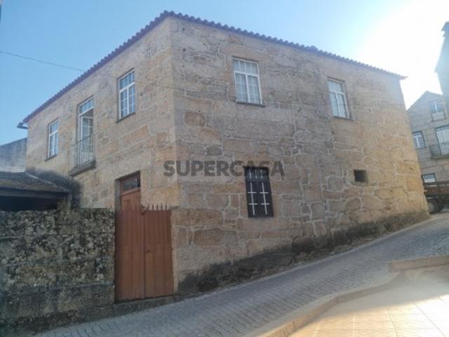 Casa de aldeia em granito de qualidade