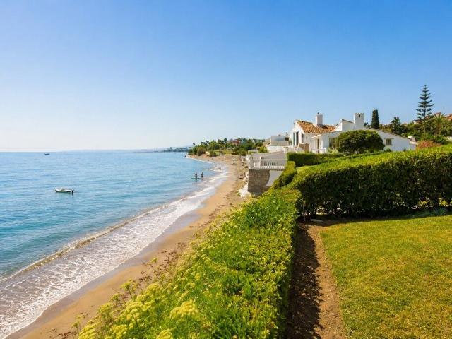 Casa en venta Estepona, España