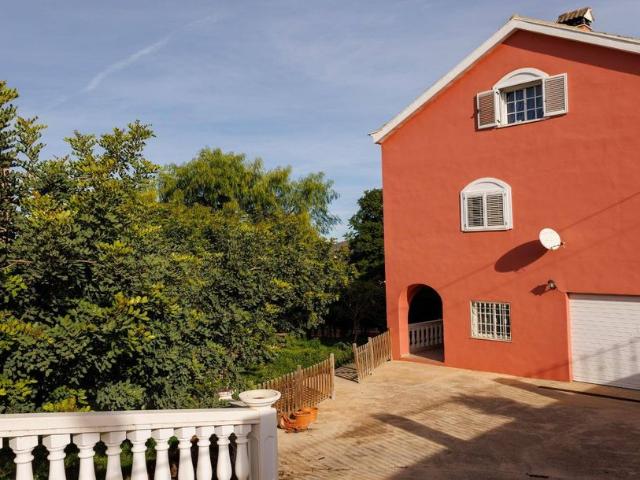 Casa de 335 m2 en venta Montroy, Comunidad Valenciana