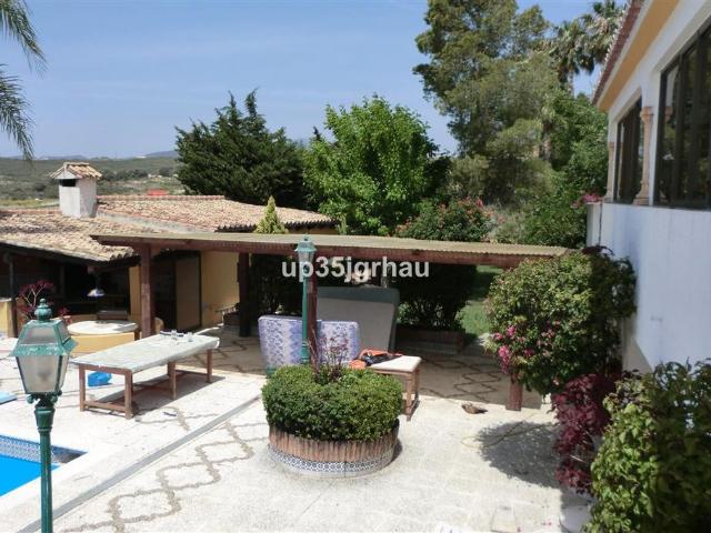 Casa en venta Estepona, España