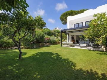 Casa de alto standing de 165 m2 en venta Nueva Andalucia, España