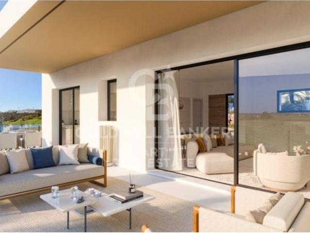Exclusiva casa de 172 m2 en venta Estepona, España