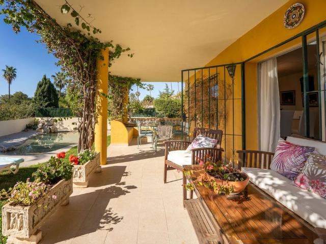 Casa de alto standing de 169 m2 en venta El Paraíso, Andalucía