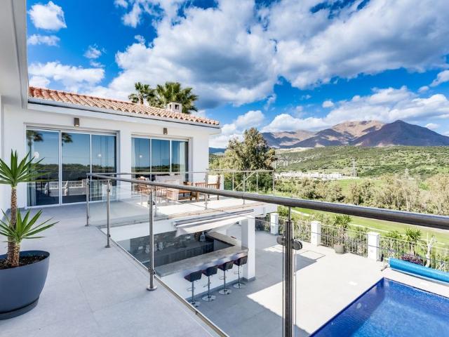 Casa de alto standing de 190 m2 en venta Estepona, Andalucía