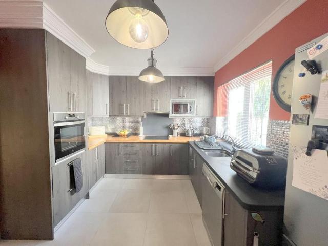 Casa de alto standing de 204 m2 en venta Manilva, Andalucía